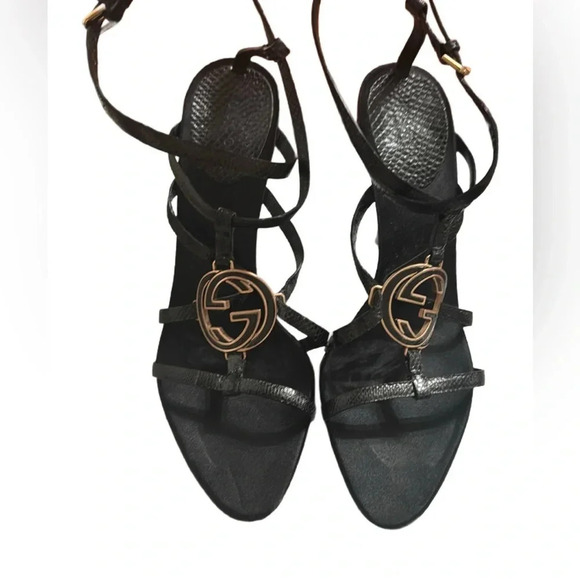 GUCCI Karung Stiletto. Made of Karung (snake skin) and leather. Satin sole. - Picture 1 of 6